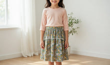 Load image into Gallery viewer, Girls Mango Floral Skirt
