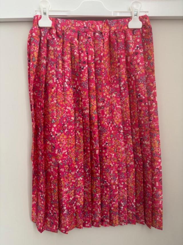 Incity Pleated Floral Skirt 8994
