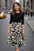 Load image into Gallery viewer, Incity Gatineau Pleated Pattern Skirt 8724
