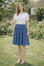 Load image into Gallery viewer, Girls/Teens Eyelet Skirt
